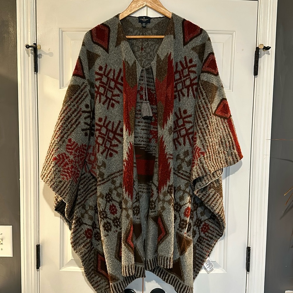 American Eagle women’s poncho OS (one size)